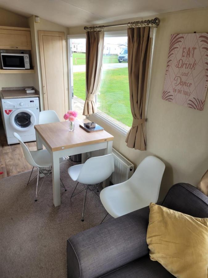 6 Berth Seawick Caravan Park, St Osyth Colchester Exterior photo